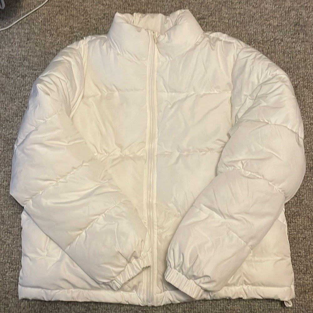 Forever 21 white puffer coat